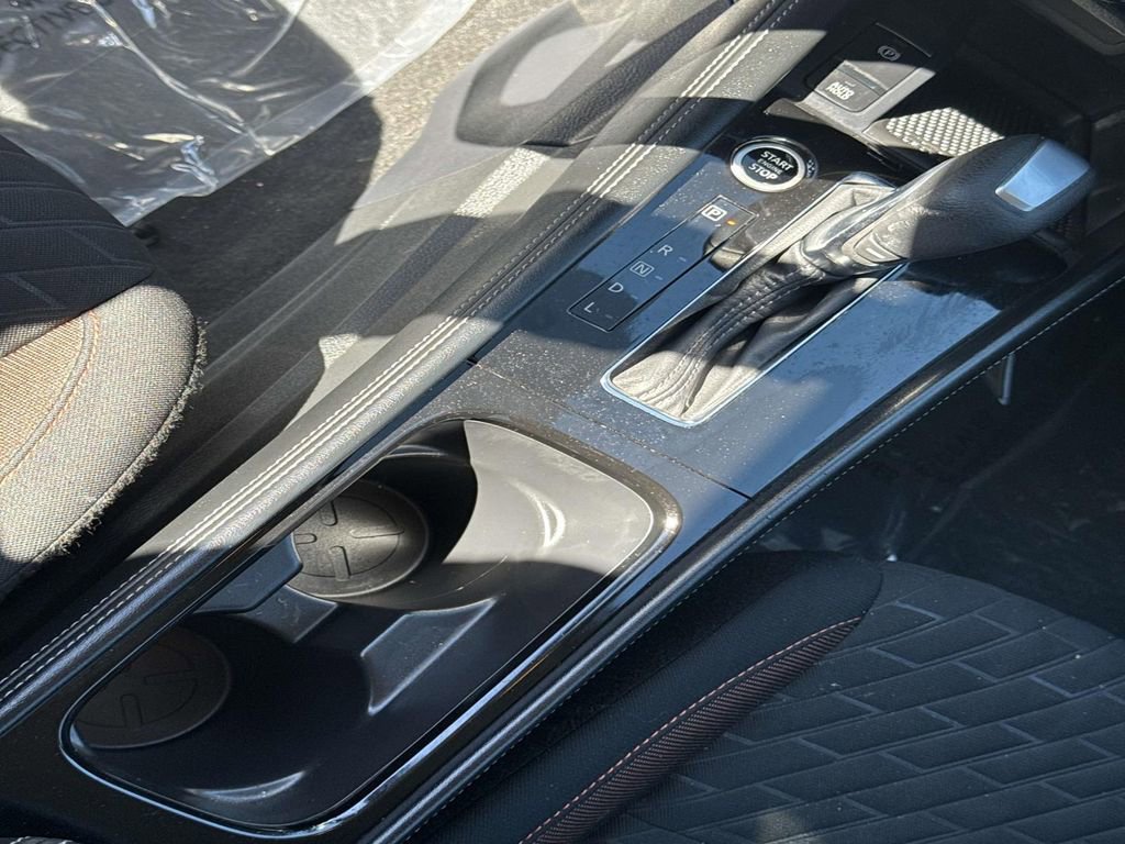 Certified 2023 Nissan Kicks SR w/ Exterior Package image 23