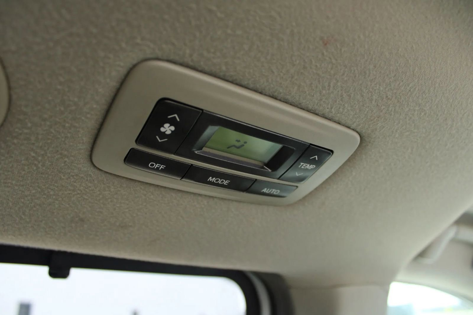 Used 2013 Toyota Sienna Limited w/ Premium Pkg image 20