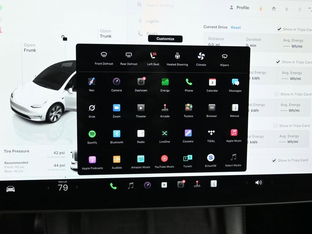 Used 2023 Tesla Model Y Long Range image 31