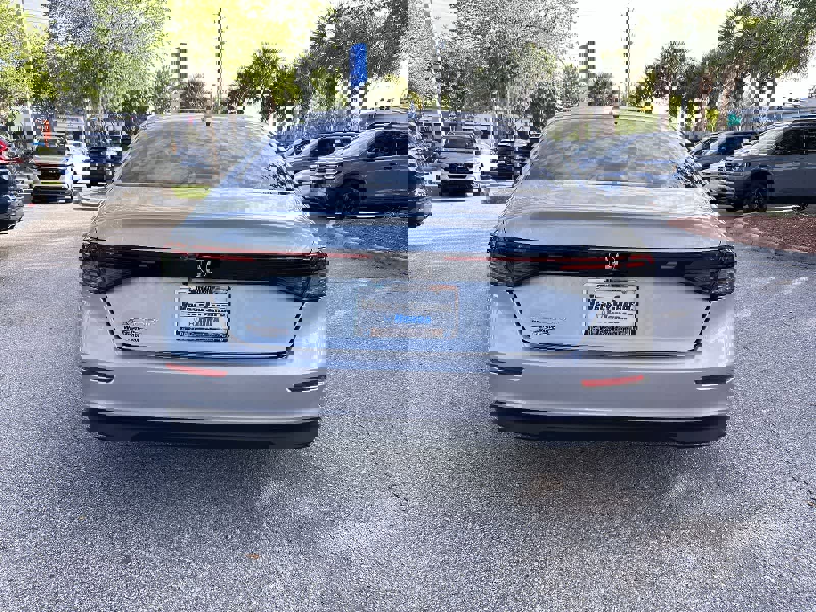 Used 2024 Honda Accord EX image 5