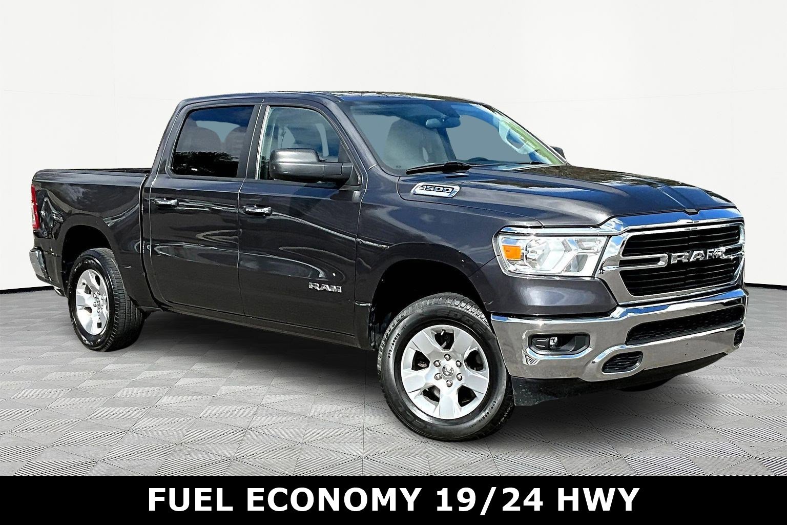 Used 2019 RAM 1500 Big Horn AWD/4WD image 3