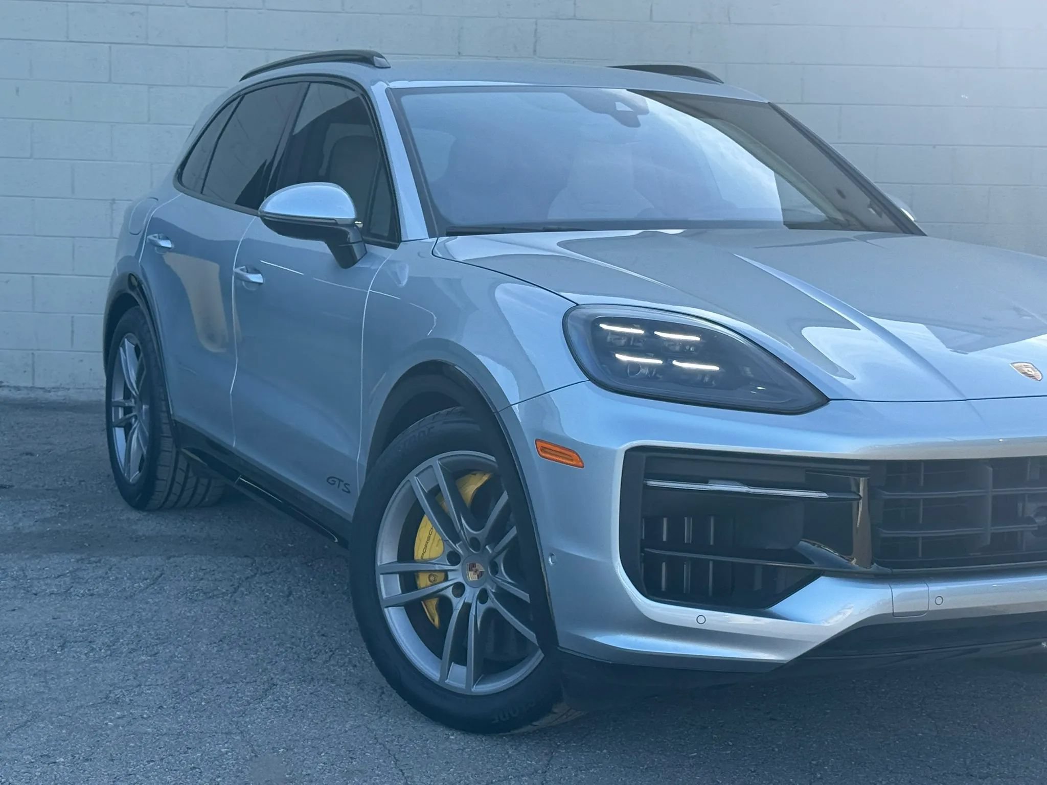 Used 2025 Porsche Cayenne GTS w/ Sport Chrono Package AWD/4WD image 14