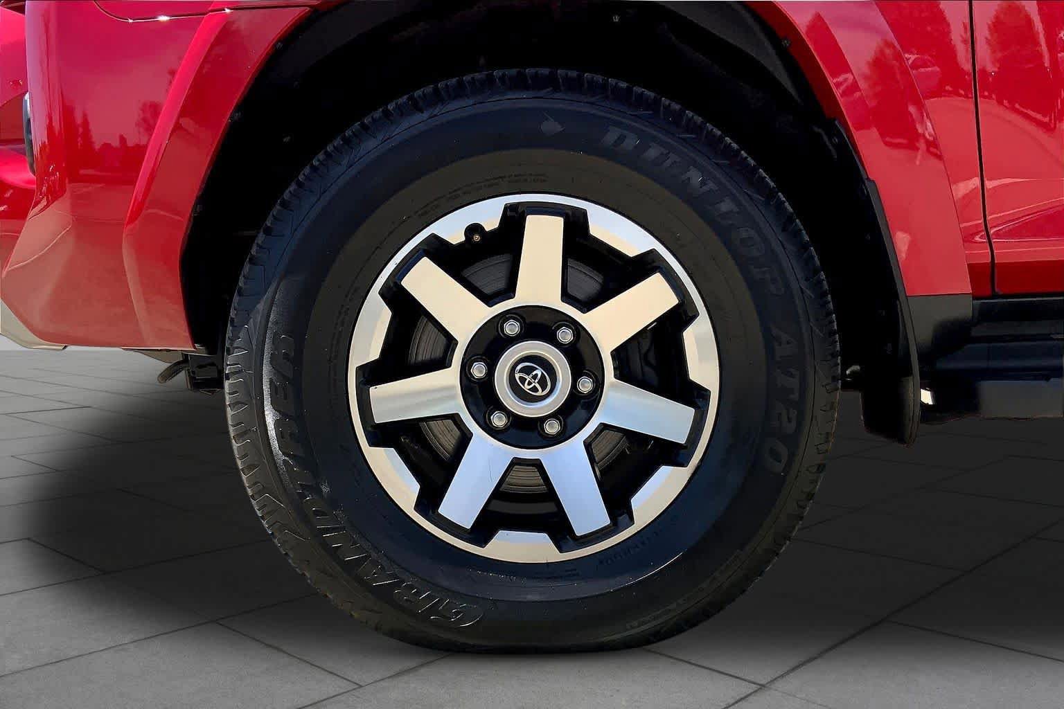 Used 2024 Toyota 4Runner TRD Off-Road Premium AWD/4WD image 11