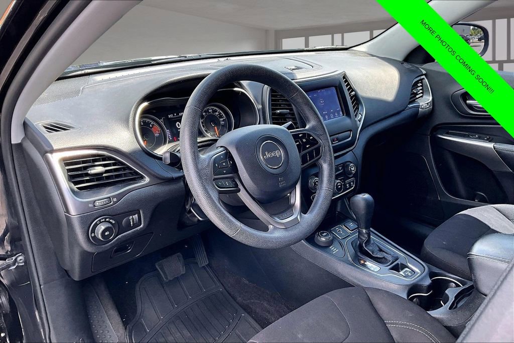 Used 2019 Jeep Cherokee Latitude w/ Popular Appearance Group AWD/4WD image 14