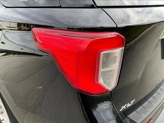 Used 2023 Ford Explorer XLT w/ Equipment Group 202A RWD image 28