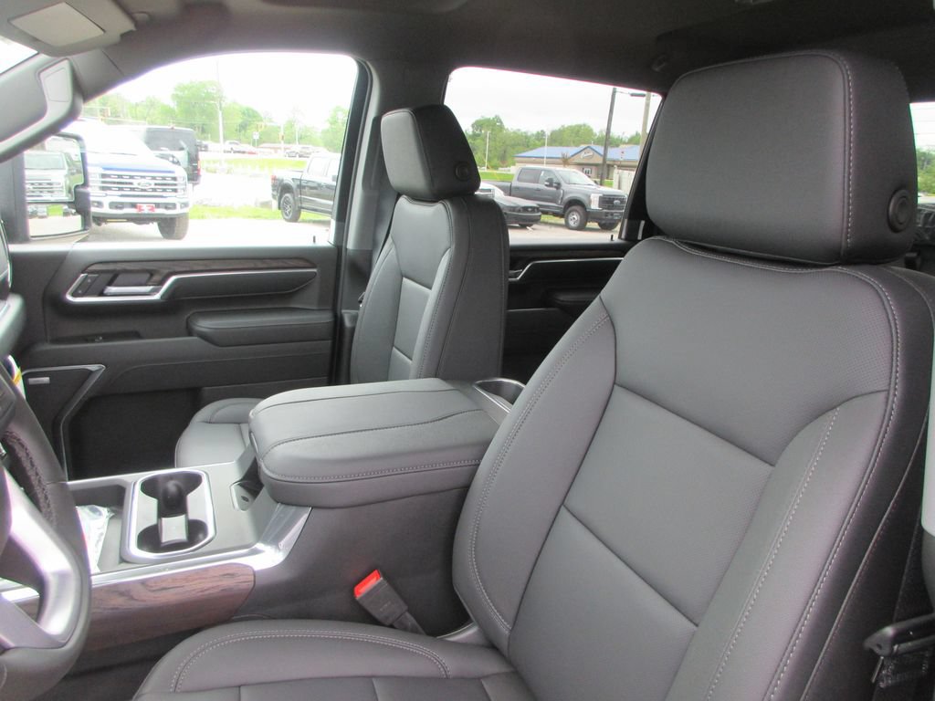 New 2026 GMC Sierra 2500 SLT AWD/4WD image 12