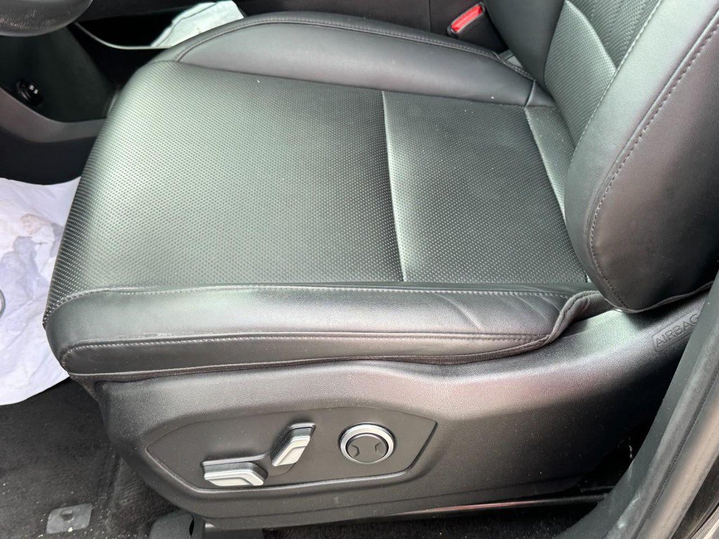 Used 2025 Hyundai Santa Fe SEL FWD image 25