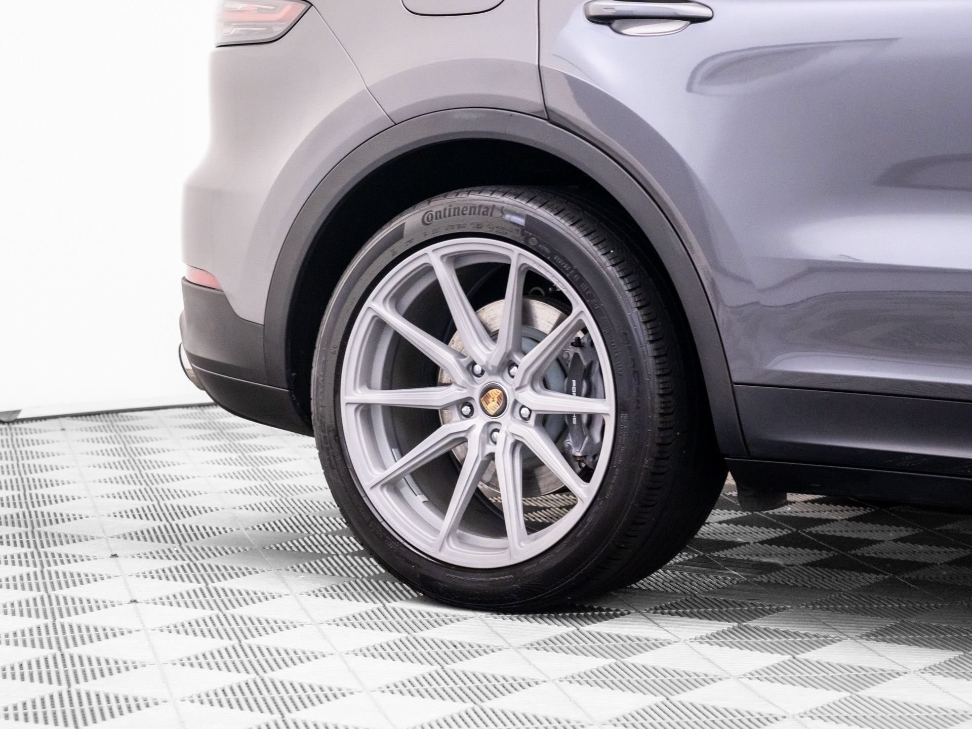 Used 2021 Porsche Cayenne E-Hybrid AWD/4WD image 37