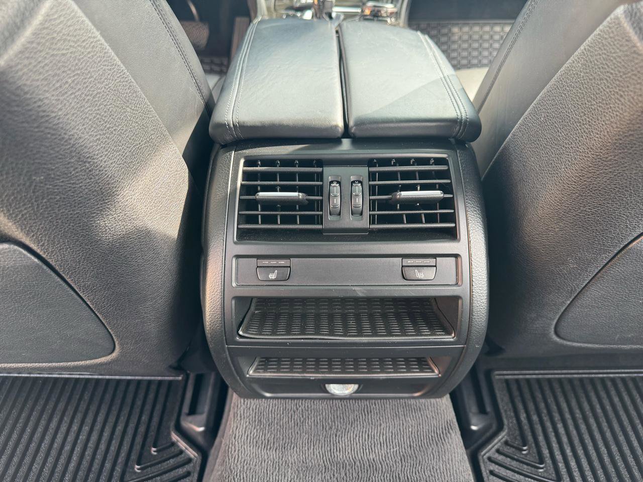 Used 2016 BMW 550i xDrive Sedan AWD/4WD image 23