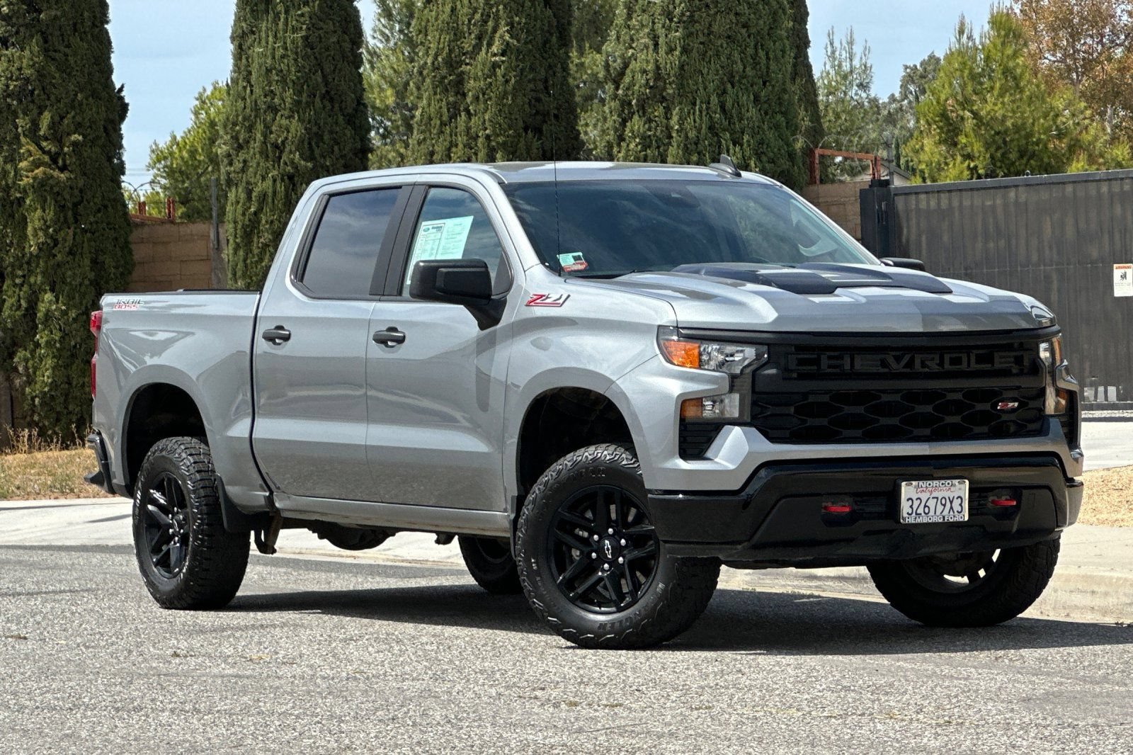 Used 2024 Chevrolet Silverado 1500 Custom Trail Boss AWD/4WD image 2