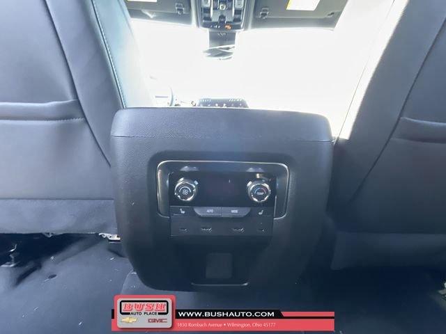 New 2026 Chevrolet Suburban High Country image 22