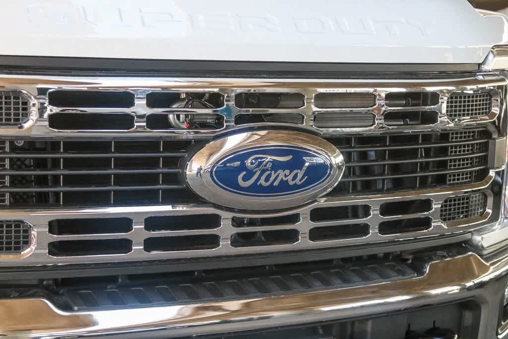 New 2026 Ford F350 XL w/ XL Chrome Package RWD image 5