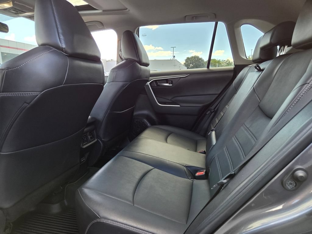 Certified 2022 Toyota RAV4 XLE Premium FWD image 6