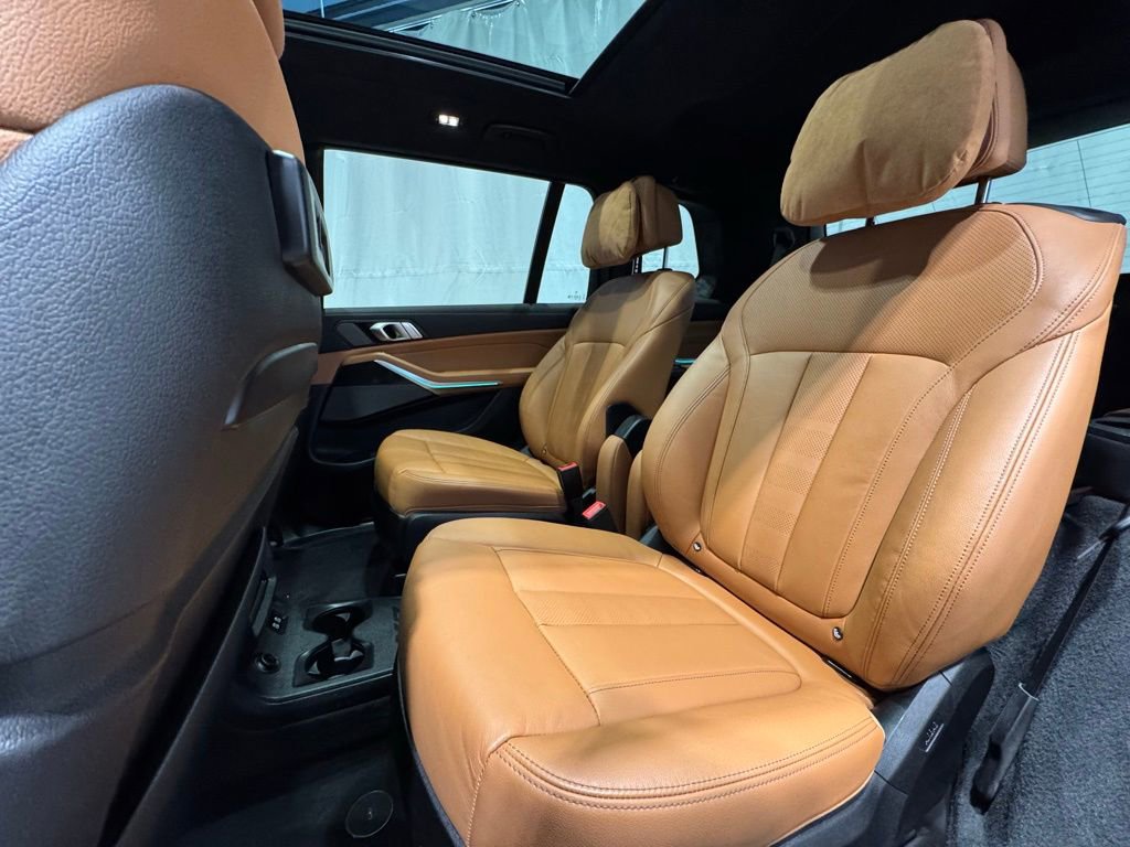 Certified 2022 BMW X7 M50i image 23
