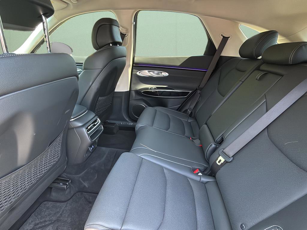 Certified 2026 Genesis GV70 2.5T AWD/4WD image 16