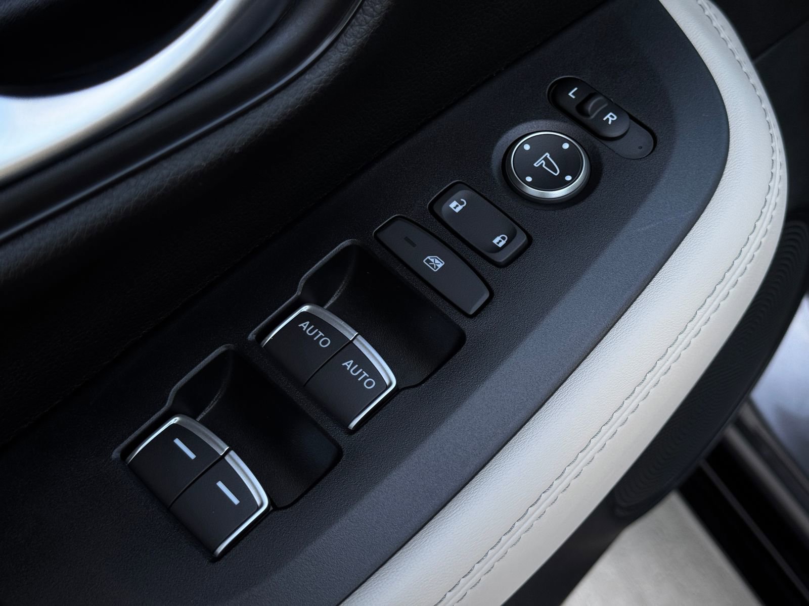 Certified 2026 Honda HR-V EX-L image 14