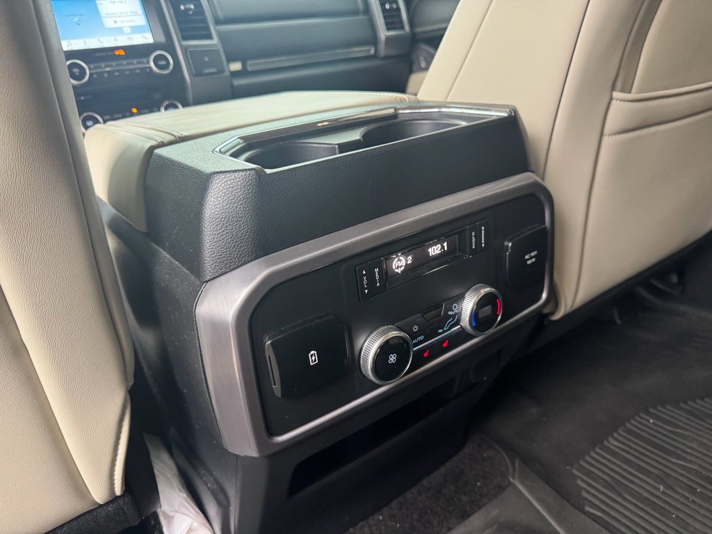 Used 2018 Ford Expedition Platinum image 15