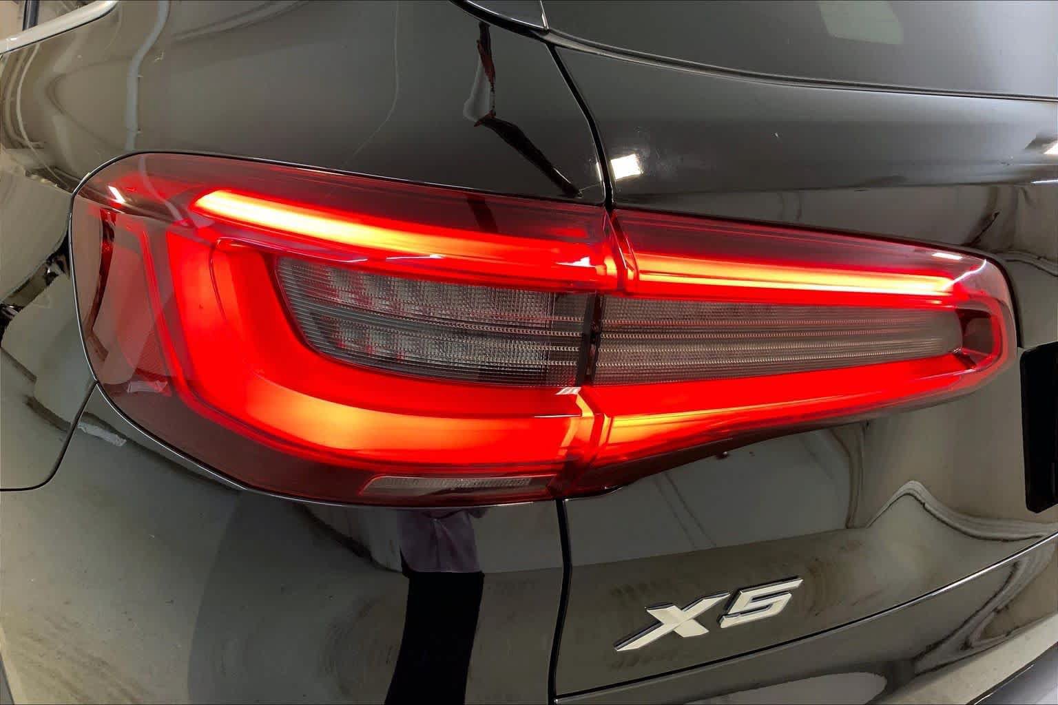 Used 2019 BMW X5 xDrive40i w/ Convenience Package AWD/4WD image 28