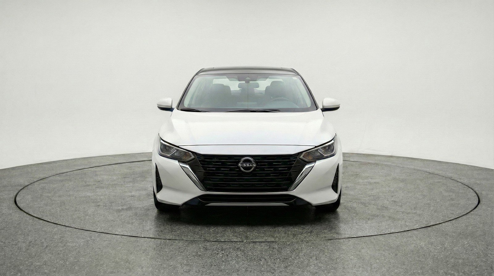 Used 2025 Nissan Sentra SV FWD image 2