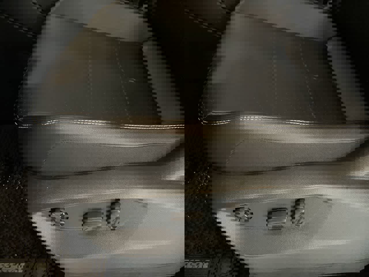 Used 2021 Volkswagen Tiguan SEL image 12