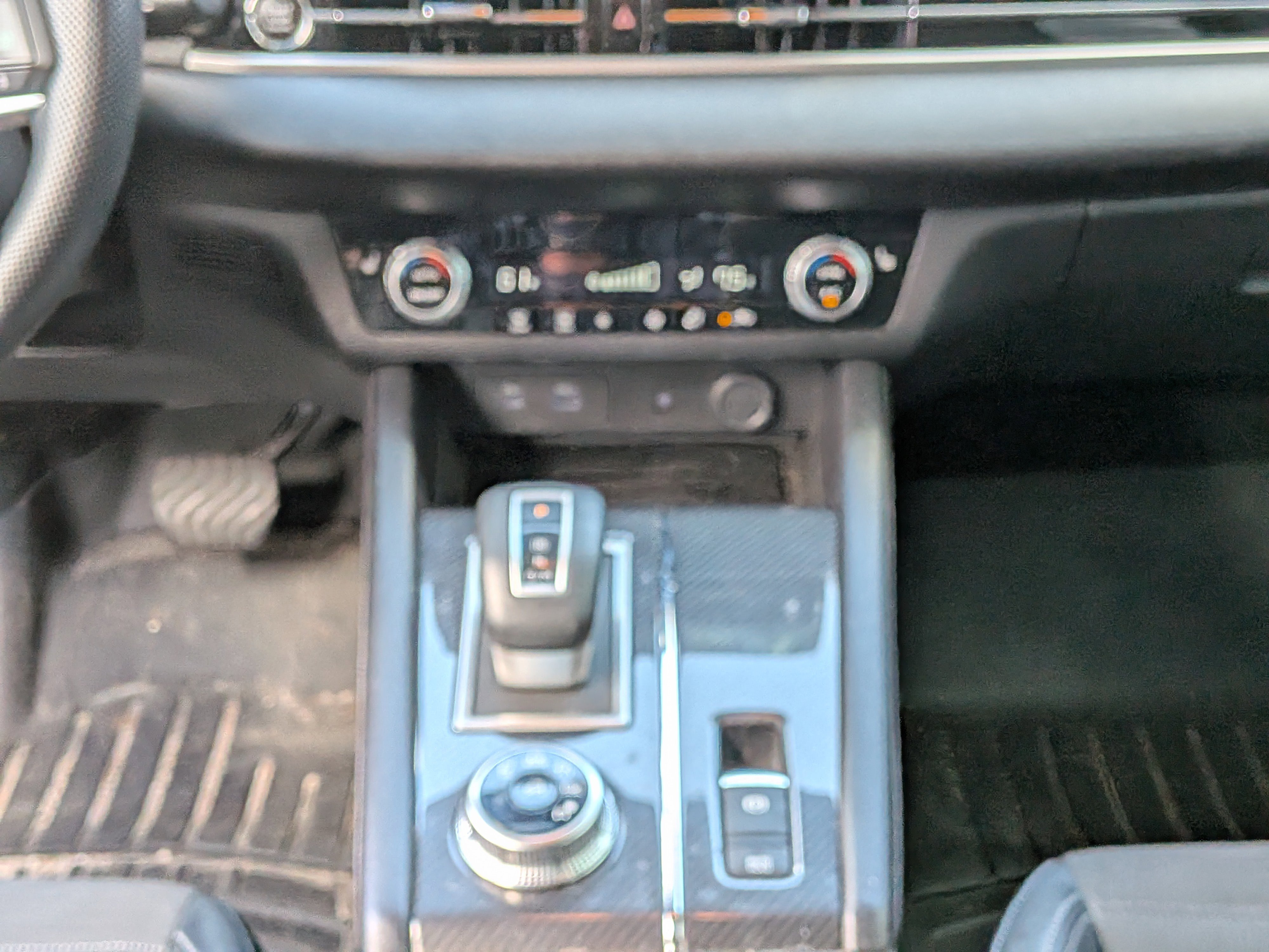 Used 2022 Mitsubishi Outlander SE image 20
