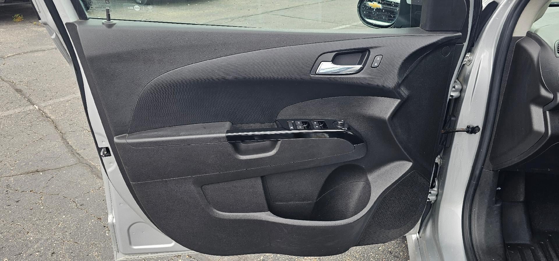 Used 2018 Chevrolet Sonic LT w/ True North Edition FWD image 9