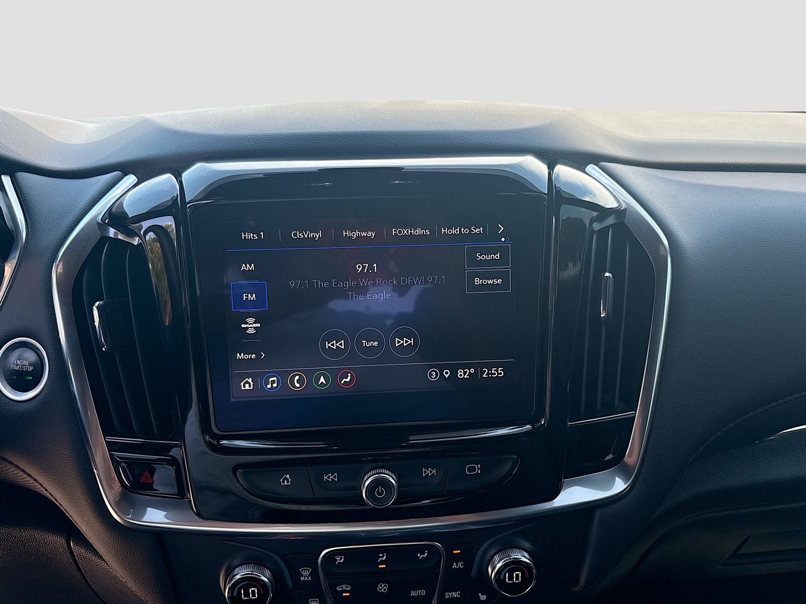 Used 2022 Chevrolet Traverse RS FWD image 14
