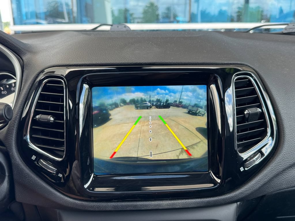 Used 2018 Jeep Compass Limited w/ Navigation Group FWD image 23