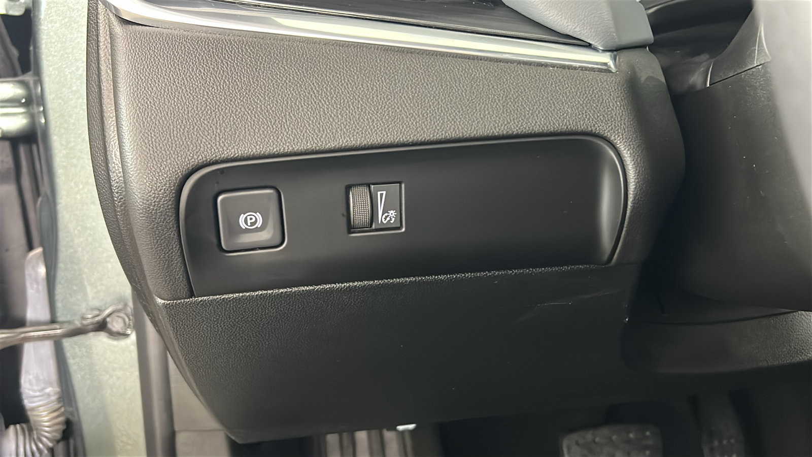 Used 2023 Buick Enclave Essence w/ LPO, Floor Liner Package FWD image 24