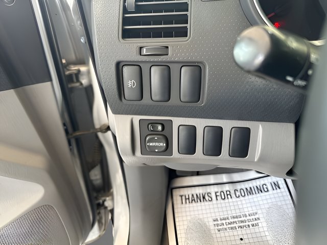 Used 2006 Toyota Tacoma PreRunner w/ SR5 Pkg #2 RWD image 11
