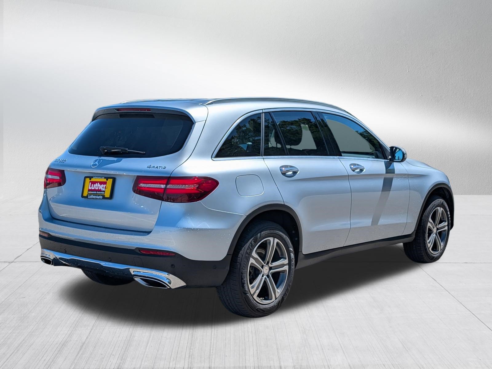 Used 2017 Mercedes-Benz GLC 300 4MATIC image 7