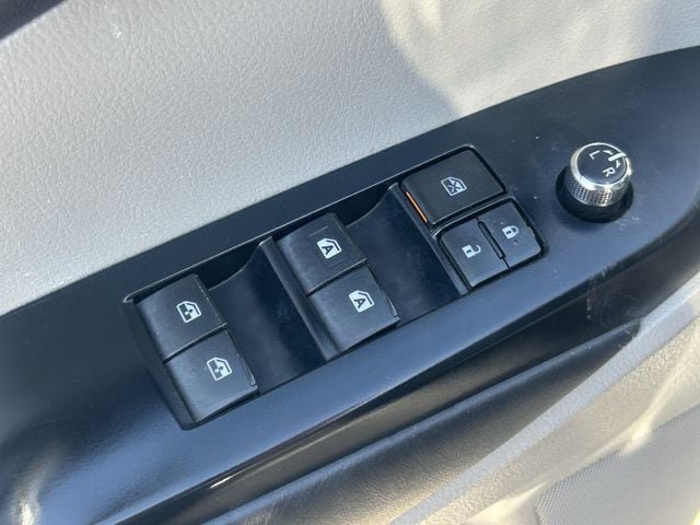 Used 2018 Toyota Highlander XLE AWD/4WD image 24