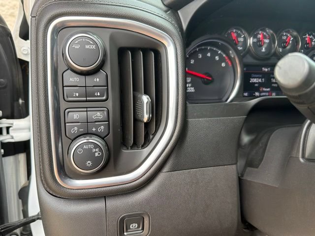 Used 2020 Chevrolet Silverado 1500 RST AWD/4WD image 31