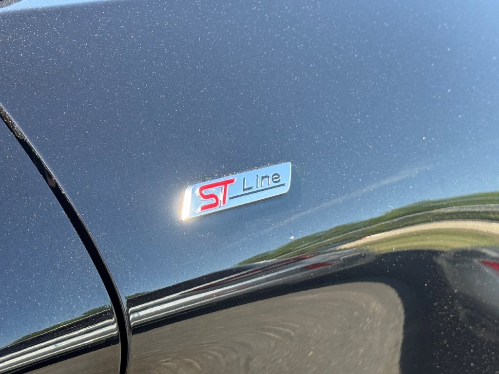 Certified 2025 Ford Explorer ST-Line w/ ST-Line Street Pack AWD/4WD image 9