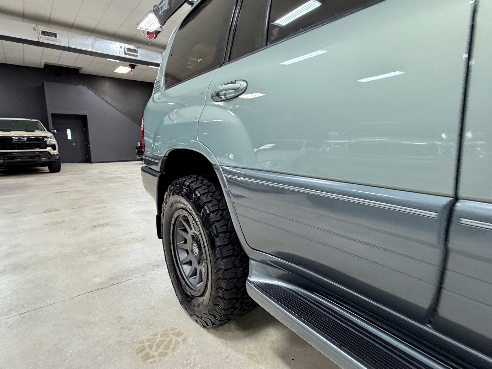 Used 2003 Lexus LX 470 4WD image 20