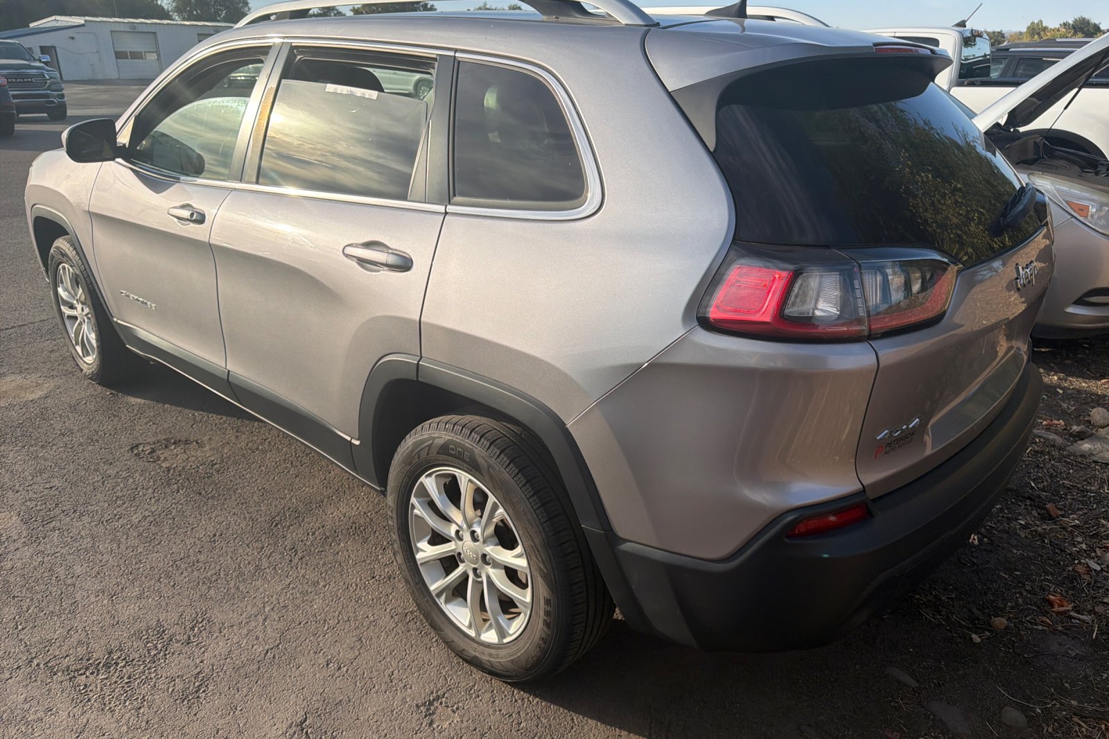 Used 2019 Jeep Cherokee Latitude w/ Popular Appearance Group AWD/4WD image 5