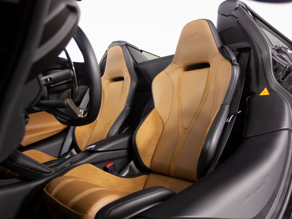 Used 2024 McLaren 750S Spider image 31