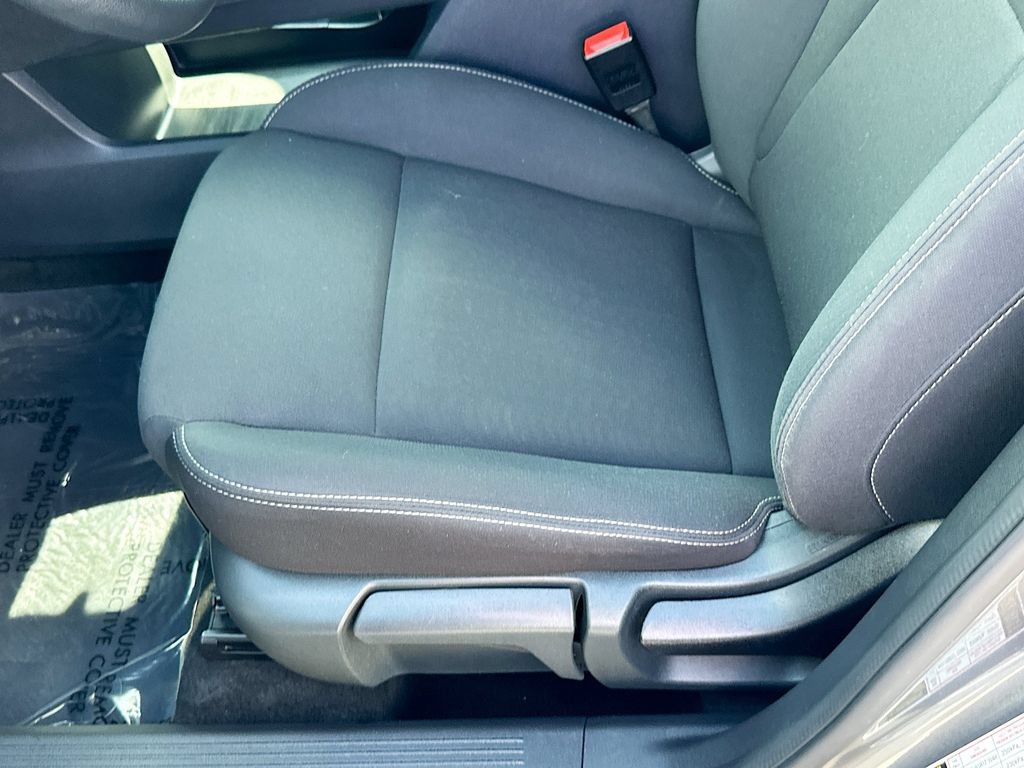 Used 2024 Nissan Rogue S FWD image 18