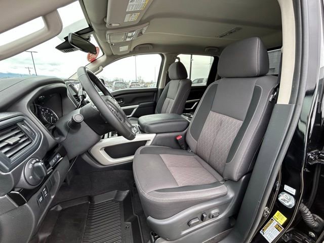 Used 2024 Nissan Titan SV w/ SV Convenience Package image 26