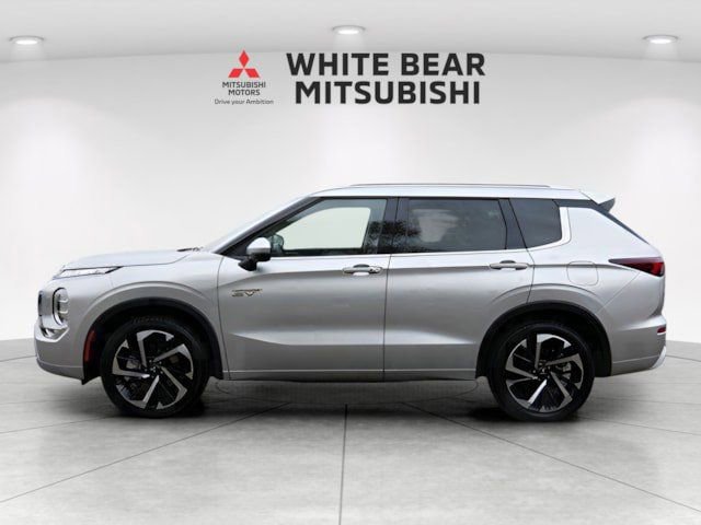 Used 2025 Mitsubishi Outlander SEL AWD/4WD image 4