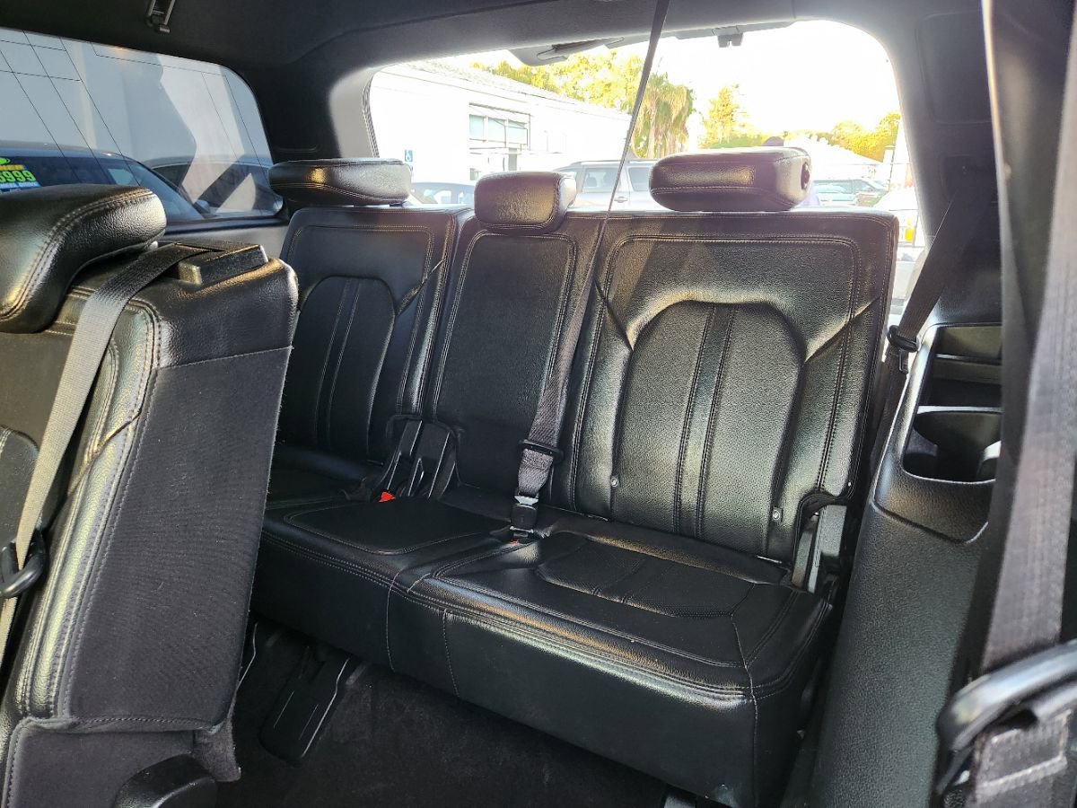 Used 2018 Ford Expedition Limited w/ Equipment Group 301A image 12