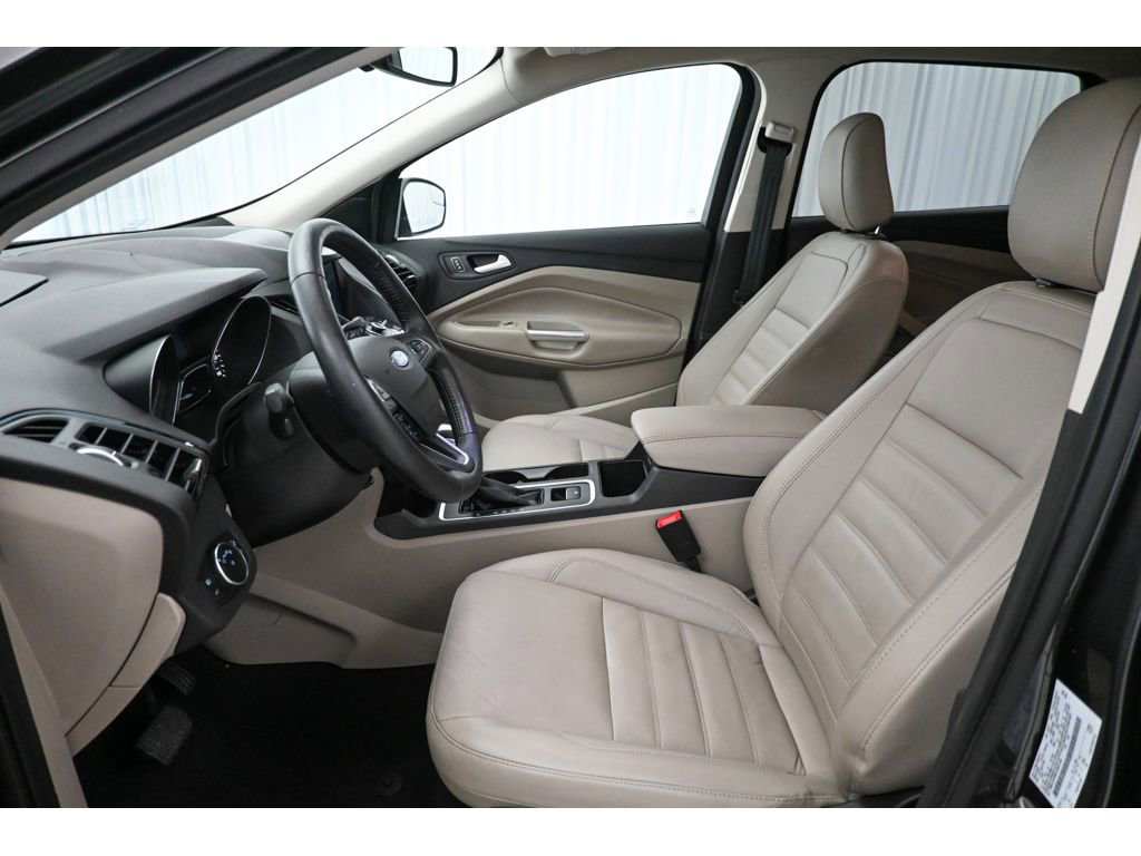 Used 2019 Ford Escape Titanium image 10