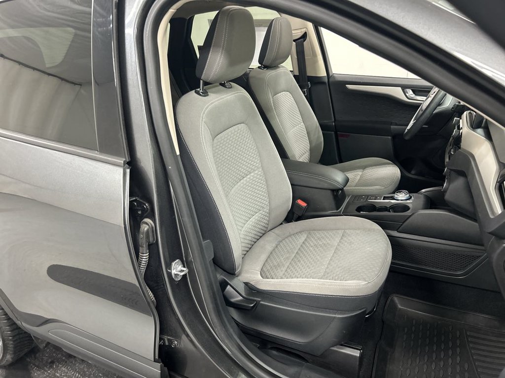 Used 2020 Ford Escape SE AWD/4WD image 24