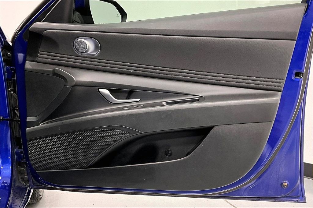 Used 2023 Hyundai Elantra SEL w/ Convenience Package image 22