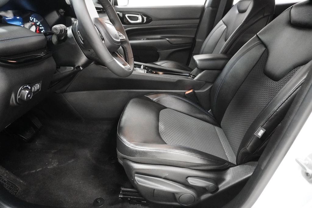 New 2026 Jeep Compass Latitude image 7