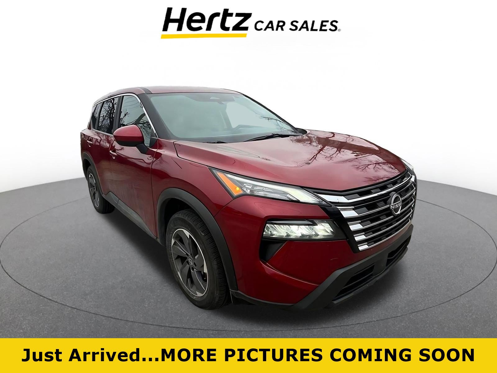 Used 2025 Nissan Rogue SV FWD image 1