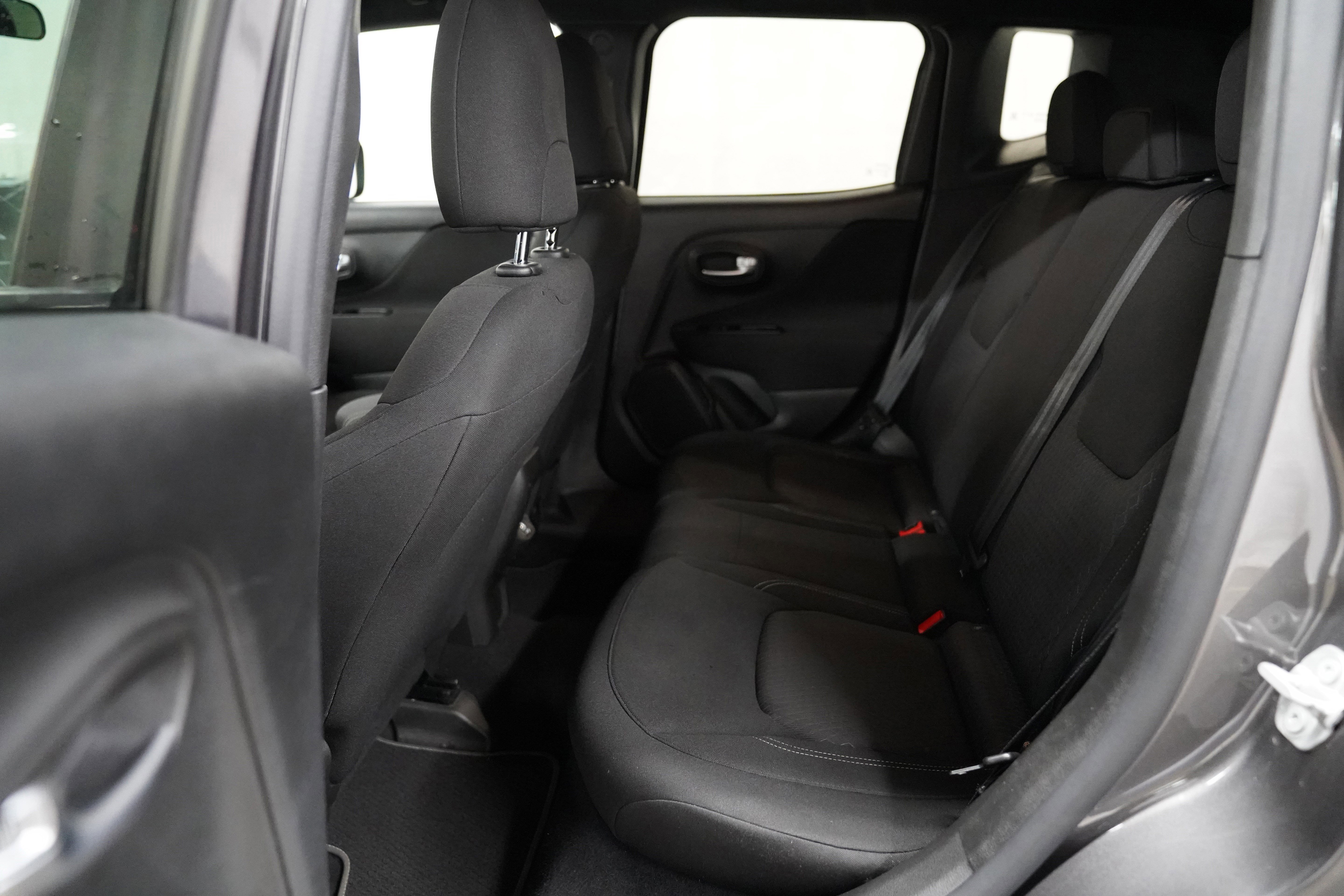 Used 2021 Jeep Renegade Latitude image 5