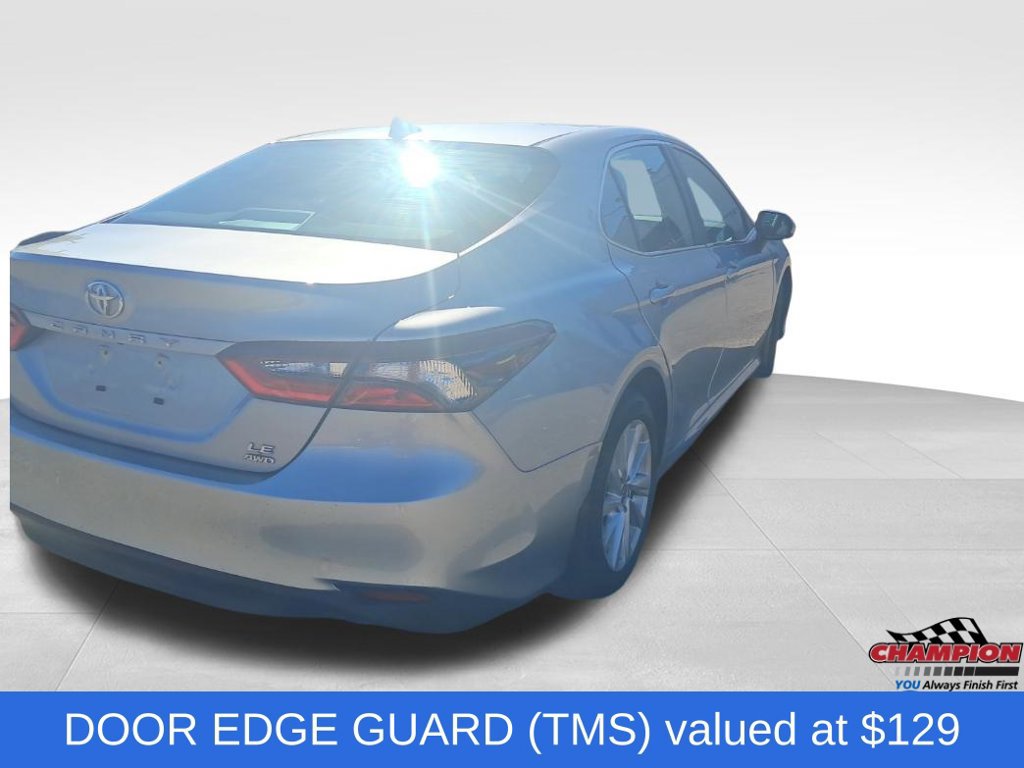 Used 2023 Toyota Camry LE AWD/4WD image 6