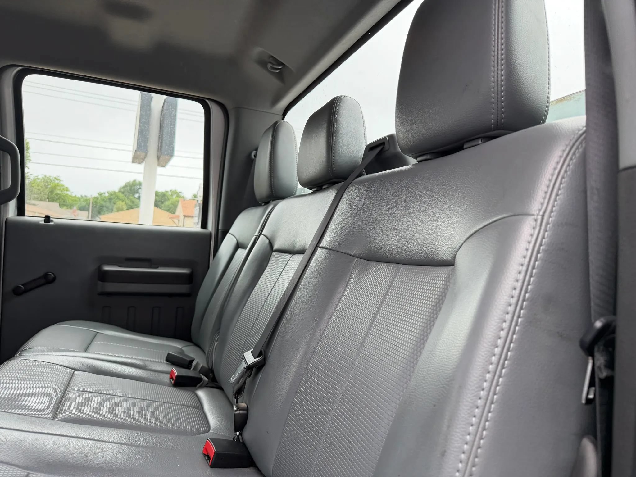 Used 2011 Ford F550 2WD Crew Cab Super Duty image 22