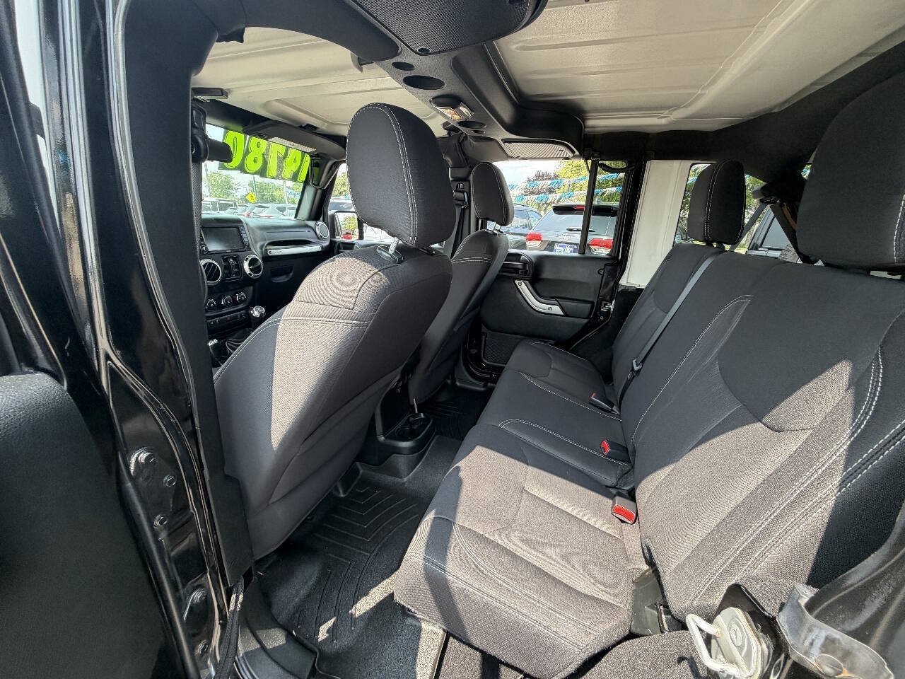 Used 2018 Jeep Wrangler Unlimited Sahara w/ Dual Top Group AWD/4WD image 10